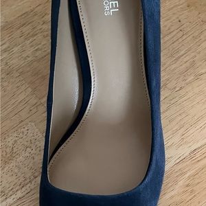 Michael Kors Dorothy Flex Pumps Suede